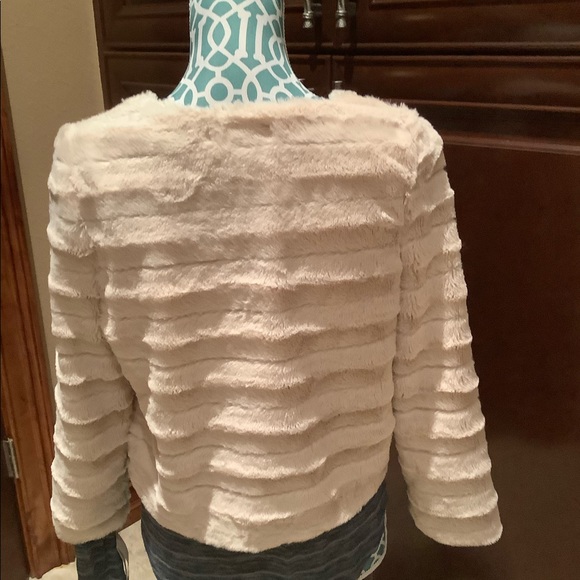 Faux Fur Jacket - Picture 3 of 3